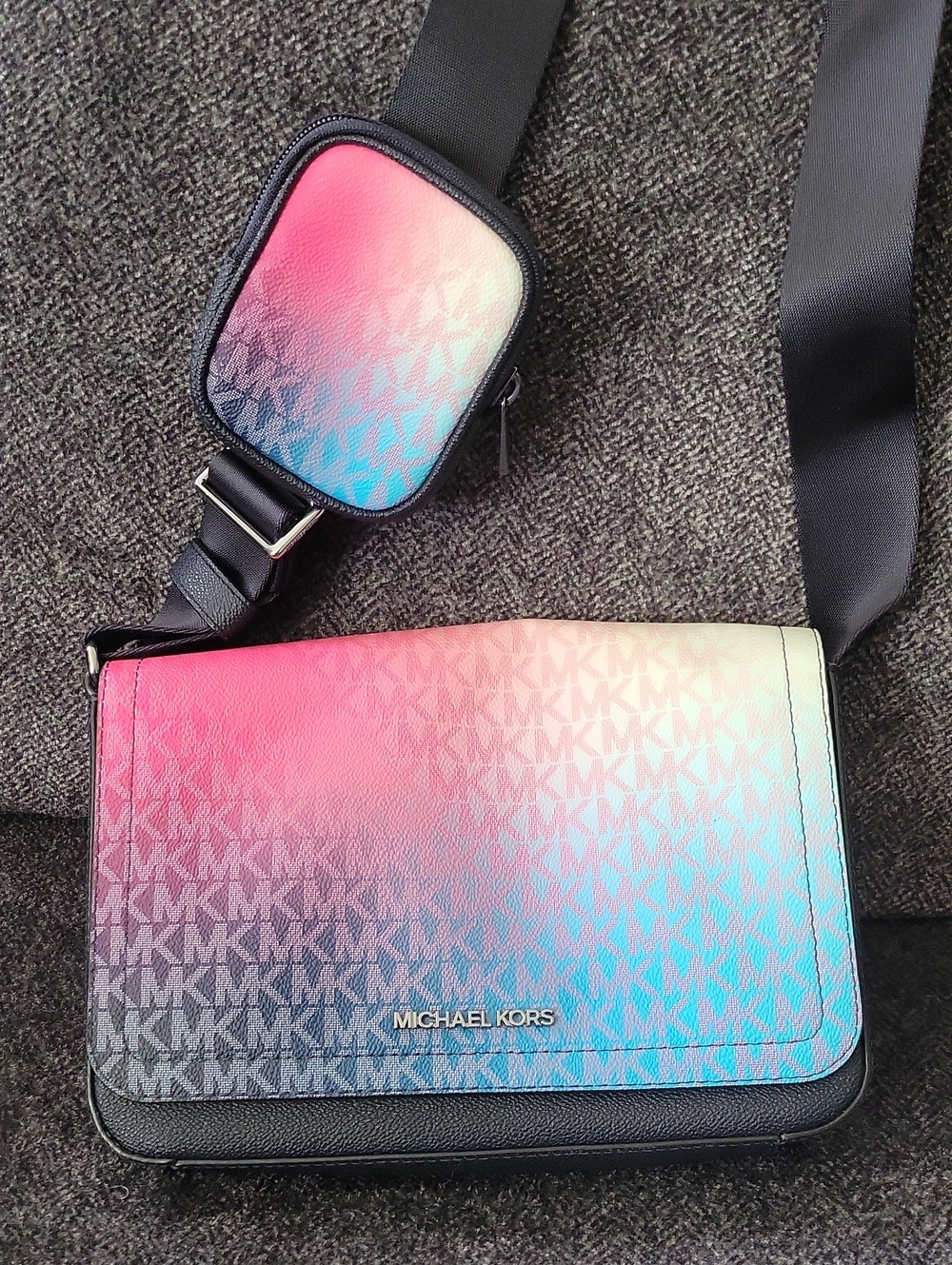 *NWOT* Michael Kors Pink Blue Gradient Crossbody with Matching Pouch